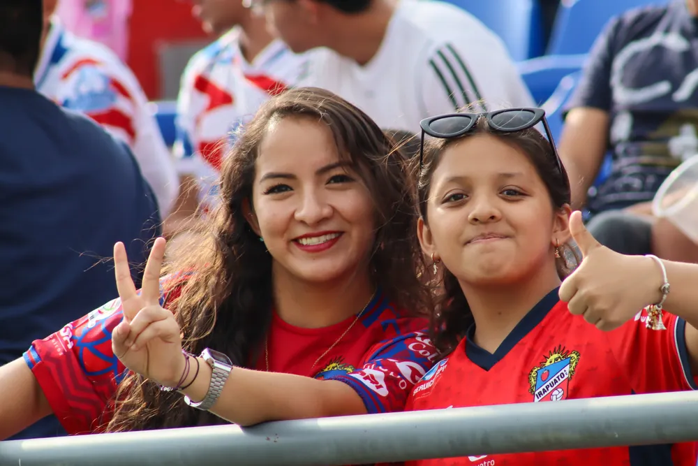 Afición en el estadio